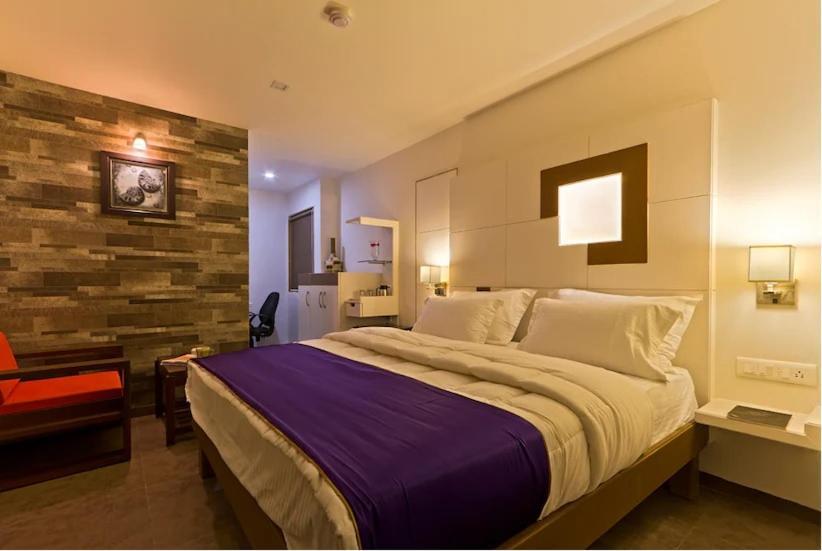 Hotel Casa, Vadodara Eksteriør bilde