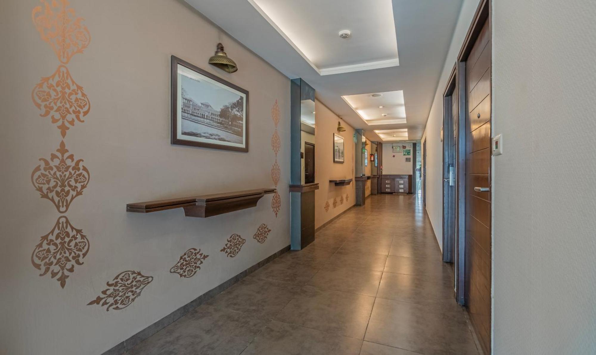 Hotel Casa, Vadodara Eksteriør bilde