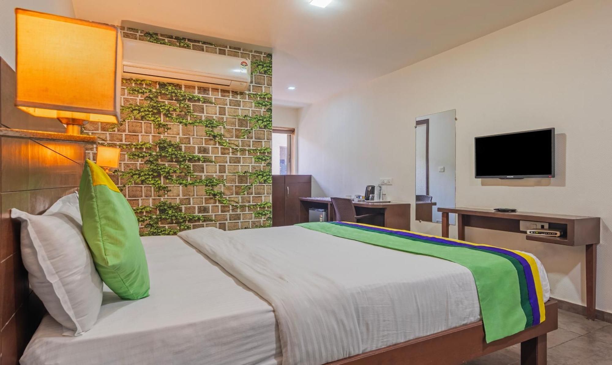 Hotel Casa, Vadodara Eksteriør bilde