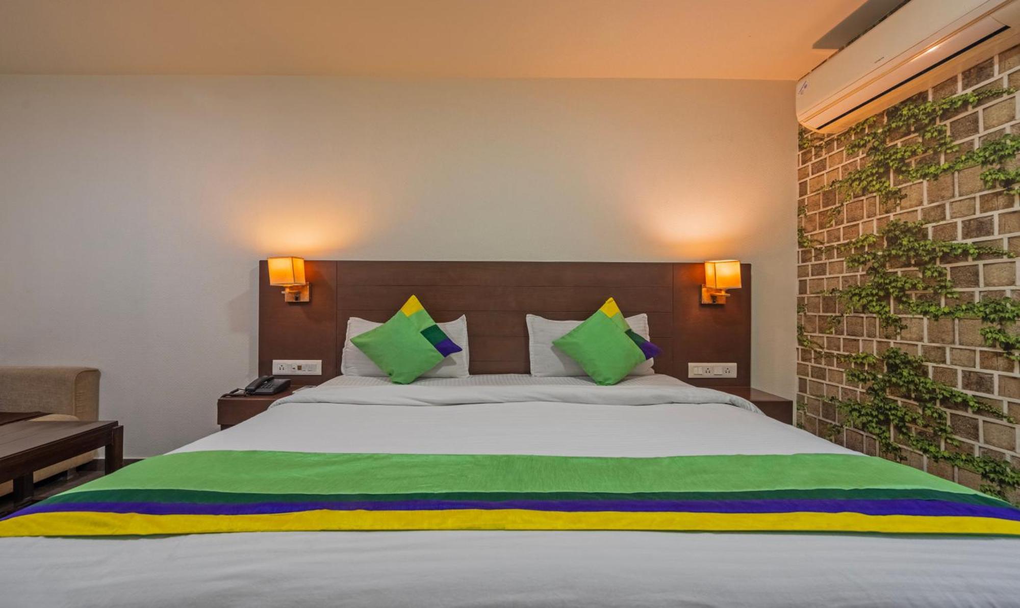 Hotel Casa, Vadodara Eksteriør bilde
