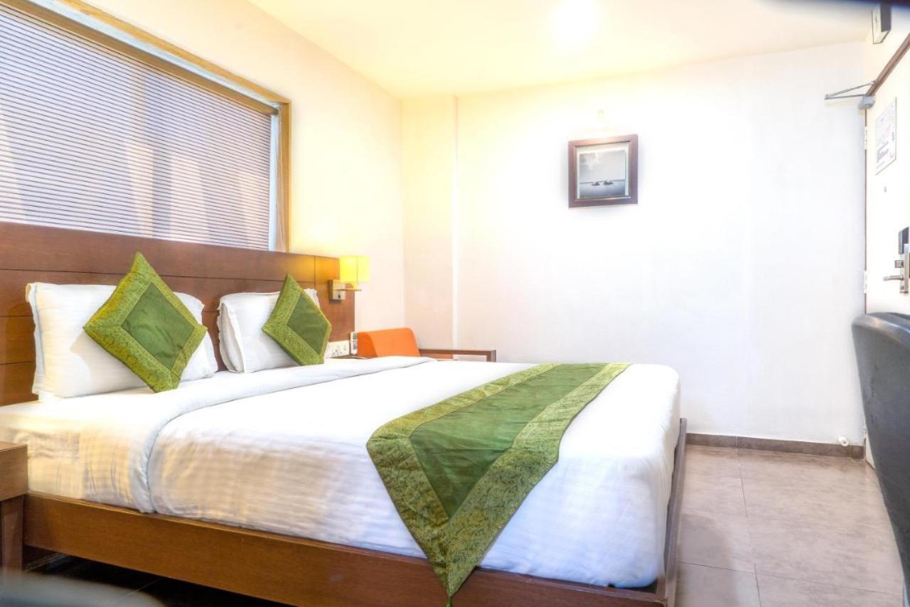 Hotel Casa, Vadodara Eksteriør bilde